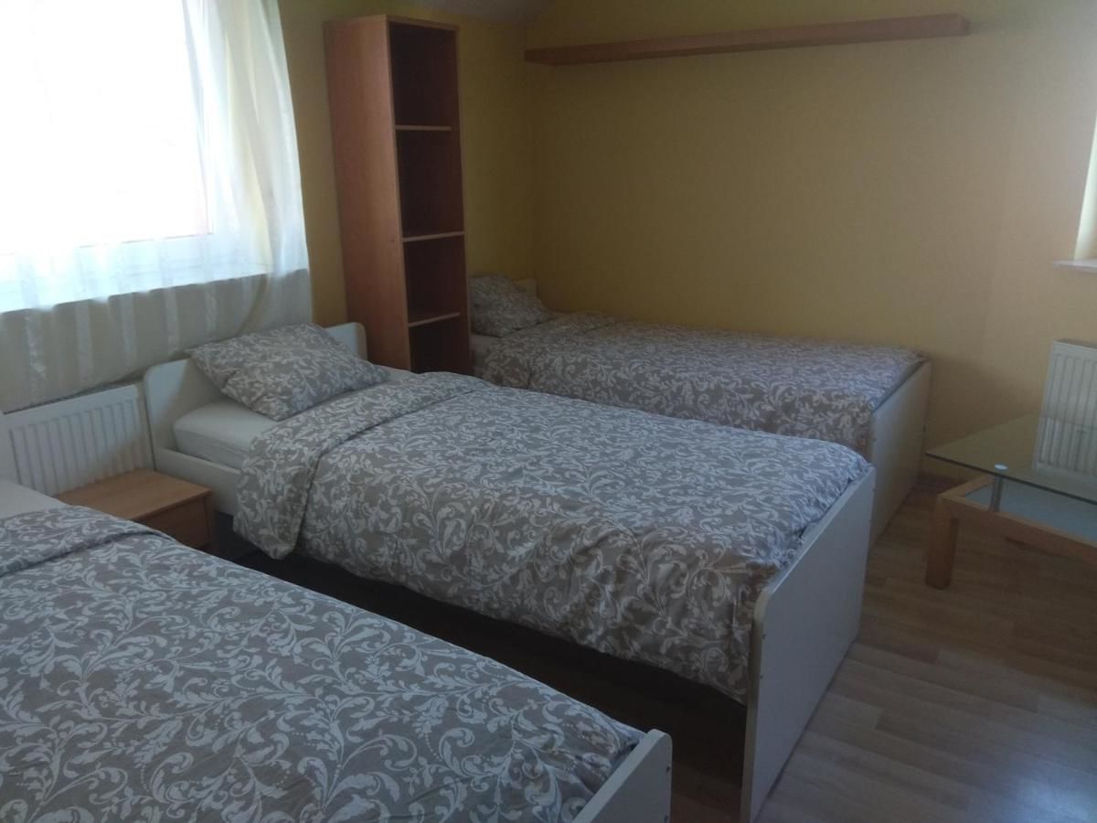 Хостелы Hostel Kaszmirowy Варшава-5